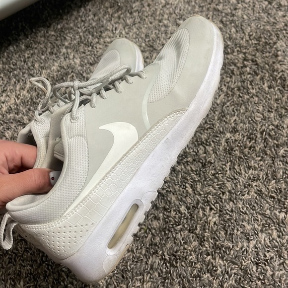 NIKE shoes - Picture 3 of 3